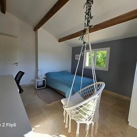 Non-smoking House Between Nimes And Avignon 10 Personnes * Meynes